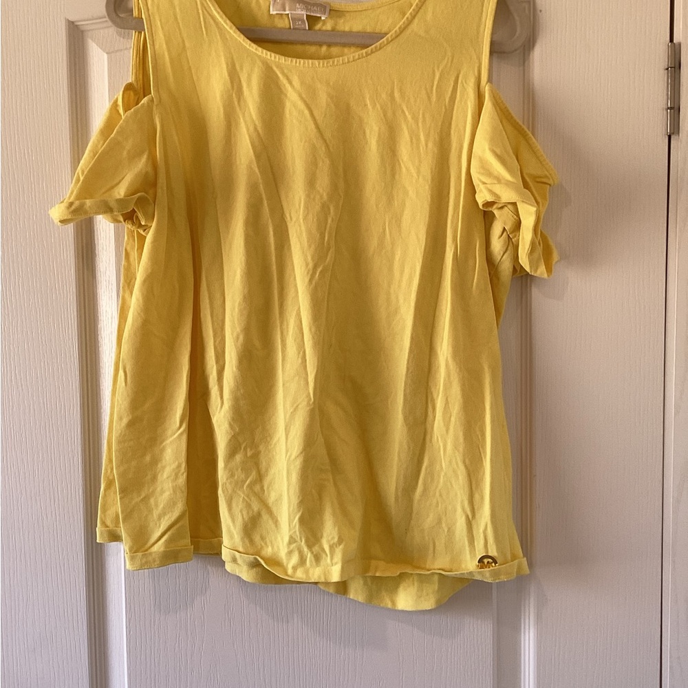 Michael Kors women’s Yellow Cold Shoulder Top size 2XL EUC